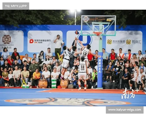 替补席每球必争，男篮队员场边呐喊十年未见激情